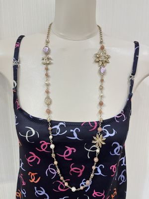 Quality Sunflower Full Drill Pink Crystal Pendant Necklace 70-75cm Length Innovative Luxury Necklaces factory