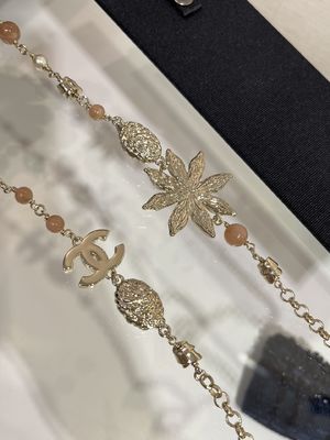 Quality Sunflower Full Drill Pink Crystal Pendant Necklace 70-75cm Length Innovative Luxury Necklaces factory