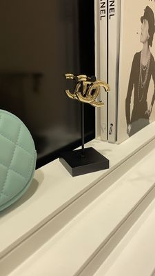 Quality Gold Tone 3D Asymmetric Double C Earrings 22C Retro Design factory