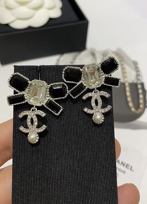Quality 23K Black White Pearl Luxury Earrings Gem Bow Pearl Drop Earrings factory