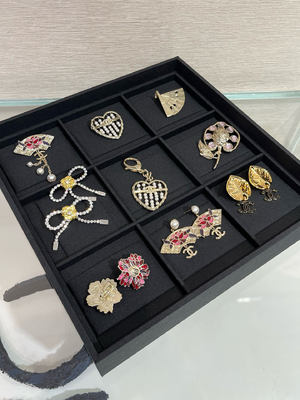 Quality Elegant Designer Fashion Earrings Beautiful High End Stud Earrings factory