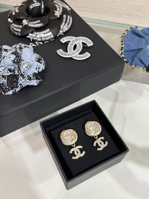 Quality High Durability Luxury Crystal Earrings Double C Pendant Earrings With Pearls factory