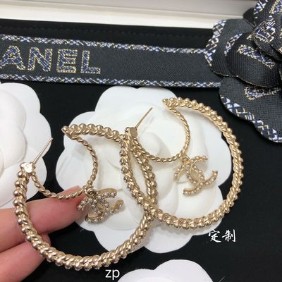 Quality Asymmetric Double C Pearl Earrings 18k Gold Plated 15-20mm Size Double C Stud Earrings factory