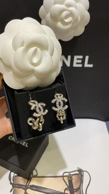 Quality Exquisite Luxury Jewelry Earrings Luxury Diamond Stud Earrings With Contemporary Look factory