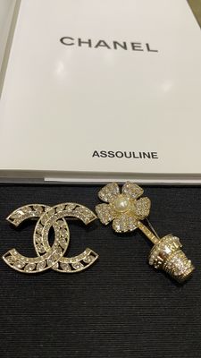 Quality Double C Wheat Sheaf Brooch Light Gold Handmade With Diamond factory