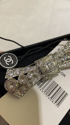 Quality Floral Brass Luxury Brooch Pin Gold Plated Medium Size With Diamonds 20g factory