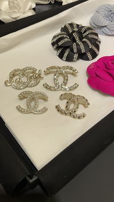 Quality Beautiful Diamond Silver Brooch High End Brooch Sophisticated factory