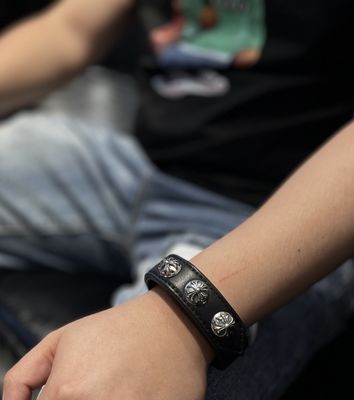 Quality Cross Flower 925 Silver Bracelets Black 10g Adjustable In Round Shape factory