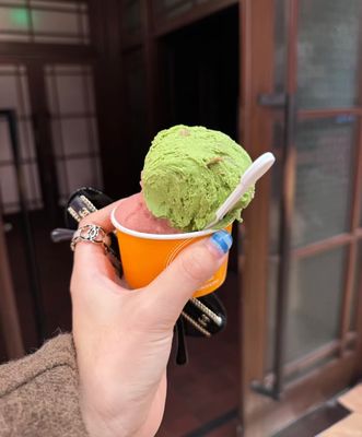 Quality Floral Edge Black Enamel Ring Brass Double Feature C Ring Classic For Engagement factory