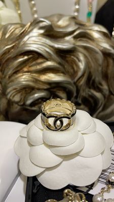 Quality Floral Edge Black Enamel Ring Brass Double Feature C Ring Classic For Engagement factory