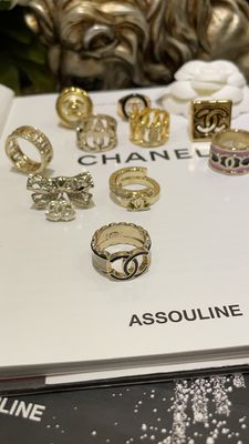 Quality Floral Edge Black Enamel Ring Brass Double Feature C Ring Classic For Engagement factory