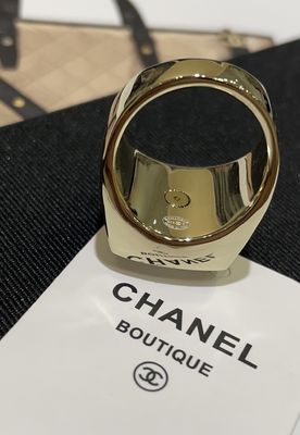 Quality Elegant Full-Rhodium-Plated Light Gold Double C Ring with Swarovsk* Pearl for Formal Wear factory