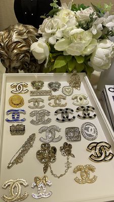 Limited Edition Small Brass Brooch Pin with Shoes Design for Autumn/Winter Collection