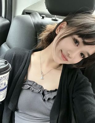 Quality Vivienne Westwo*d Saturn Pin Pendant Necklace with Full Swarovsk* Diamond 18 Inches Anti-Allergy Brass Luxury Statement Necklace factory