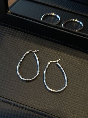 Quality Minimalist Instagram Style 925 Silver Earrings with 18K White Gold Plating factory